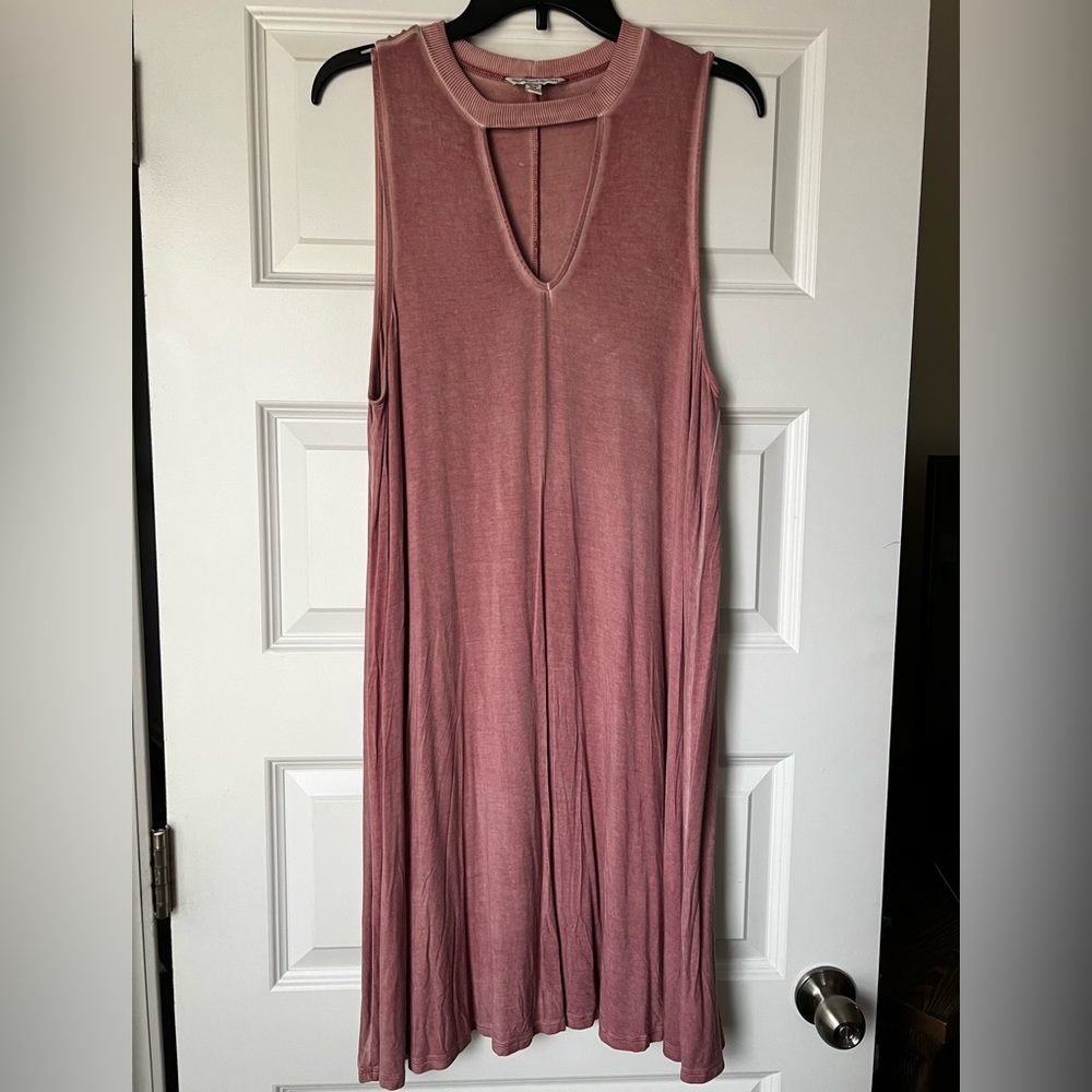 AEO swing dress with keyhole cut out in mauve